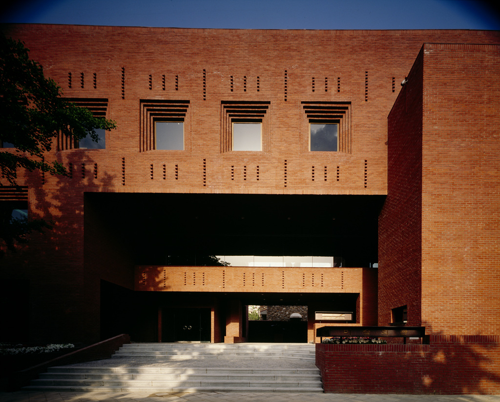 Korean cultural and arts foundation arts center PROJECTS 空間 SPACE GROUP